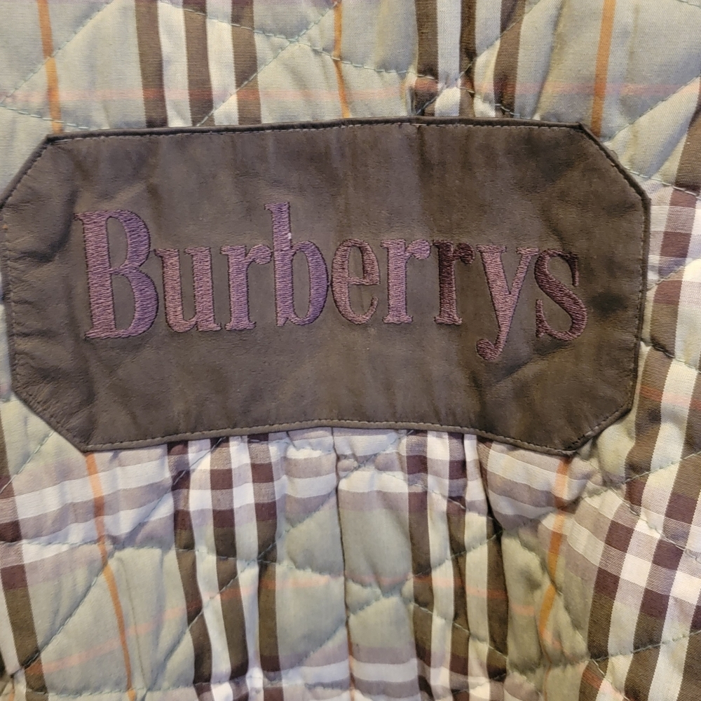 BURBERRY Sample Sale - Picture 3 of 7